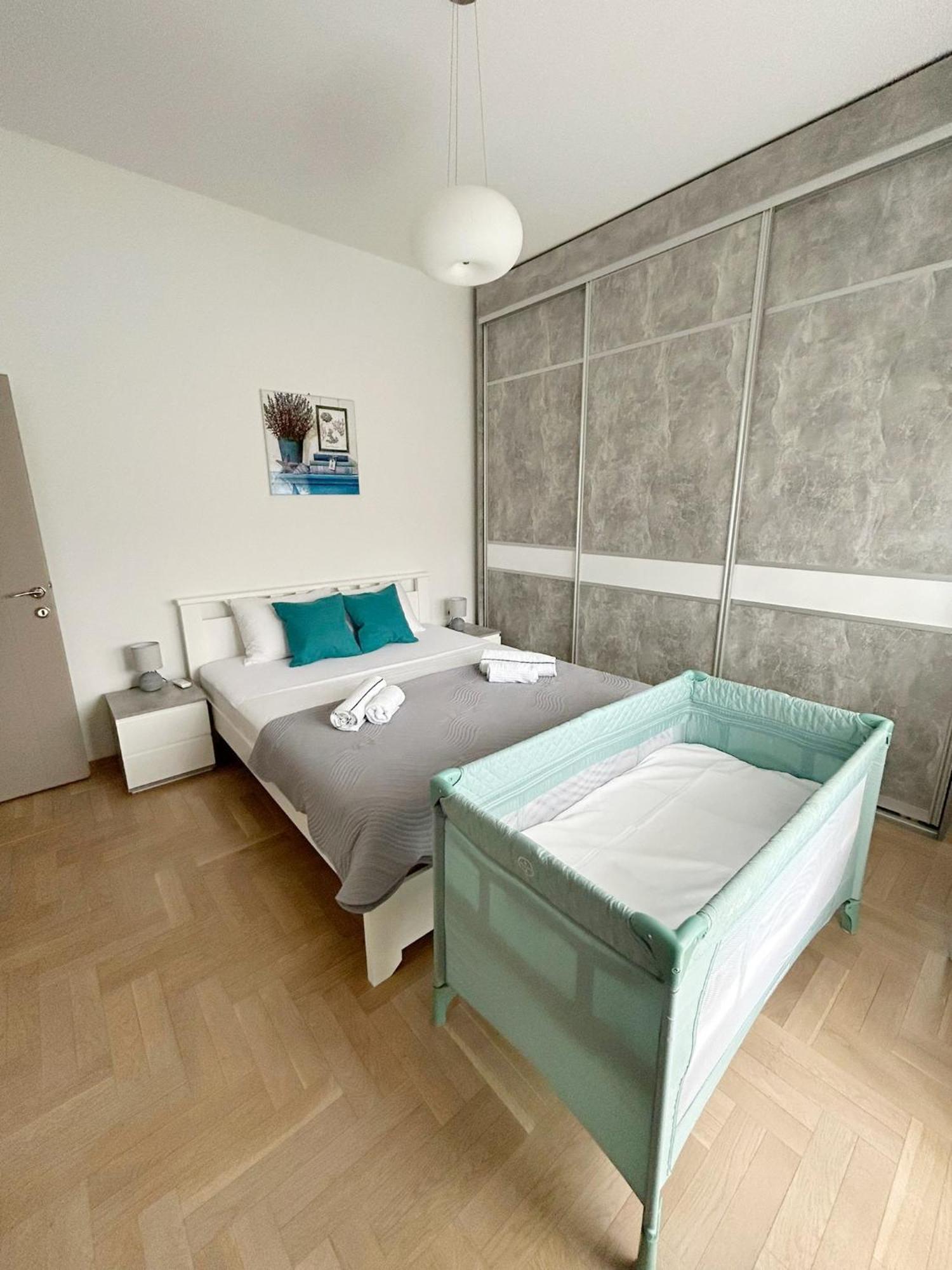 The Circle Apartment Skopje Extérieur photo